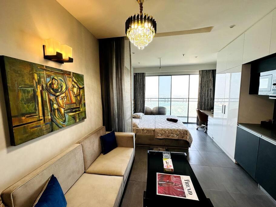 Cloud Stay@41St Floor Noida Exterior photo