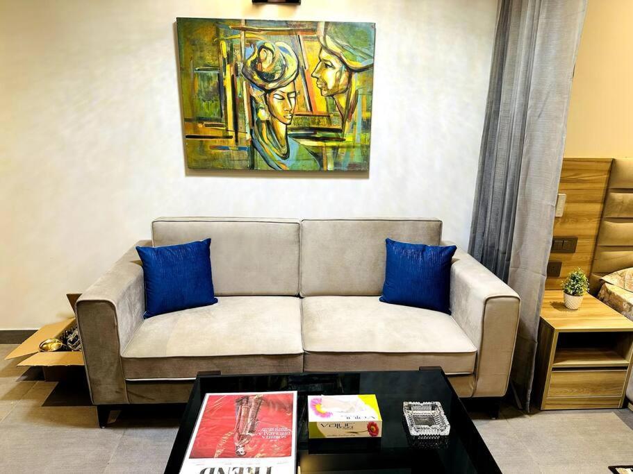 Cloud Stay@41St Floor Noida Exterior photo