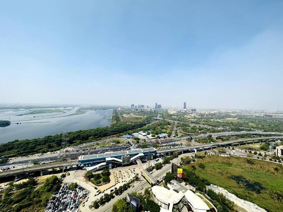 Cloud Stay@41St Floor Noida Exterior photo